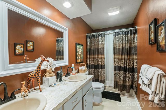 106 E Laurel Lane, Etowah, NC 28729