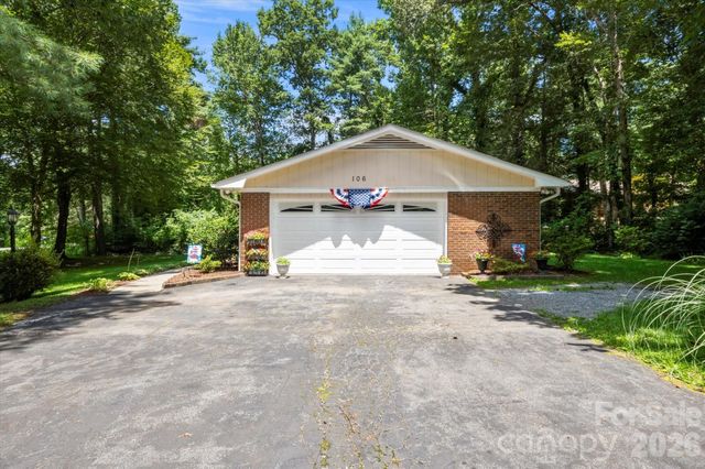 106 E Laurel Lane, Etowah, NC 28729
