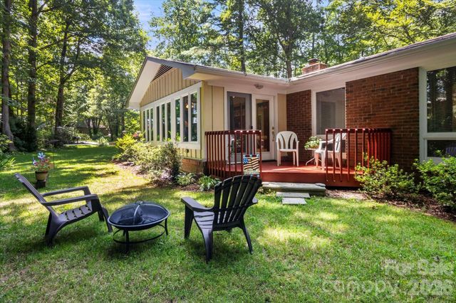 106 E Laurel Lane, Etowah, NC 28729