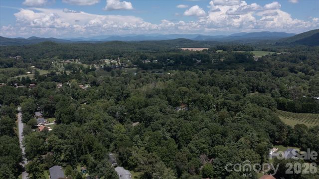 106 E Laurel Lane, Etowah, NC 28729