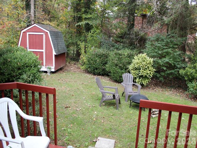 106 E Laurel Lane, Etowah, NC 28729