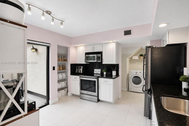 7758 La Mirada Dr 7758, Boca Raton, FL 33433