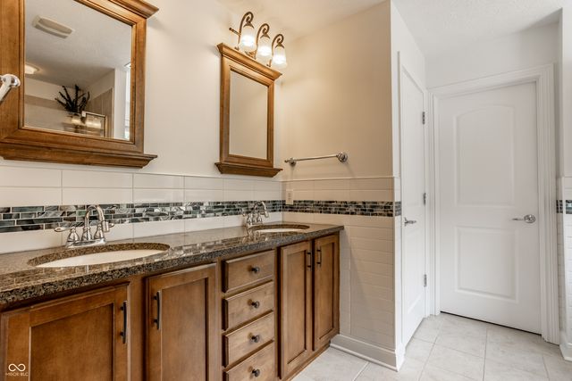 6523 Paddle Drive, Carmel, IN 46033