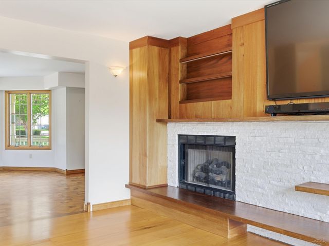 3172 Pine Tree Court, Waterford Twp, MI 48329