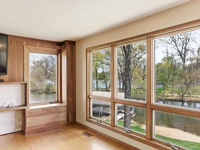 3172 Pine Tree Court, Waterford Twp, MI 48329