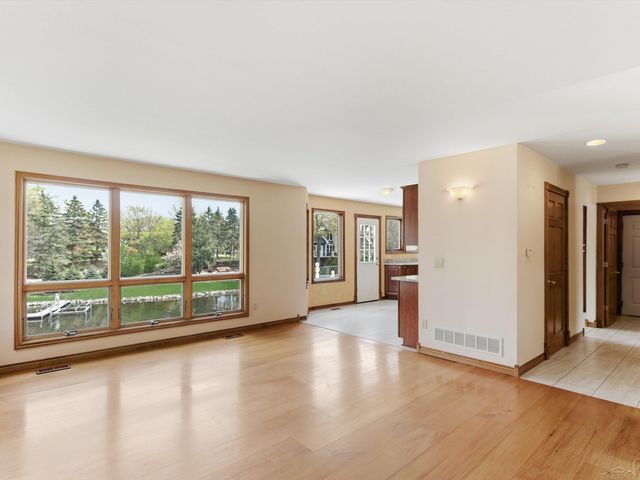 3172 Pine Tree Court, Waterford Twp, MI 48329