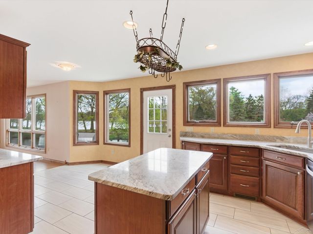 3172 Pine Tree Court, Waterford Twp, MI 48329