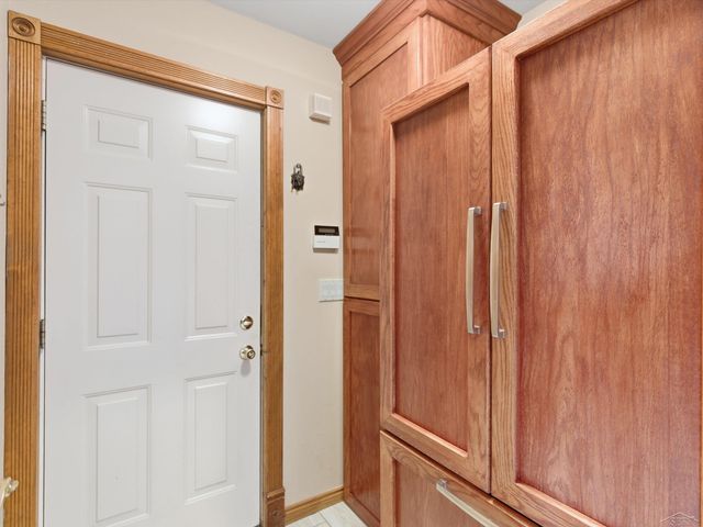 3172 Pine Tree Court, Waterford Twp, MI 48329