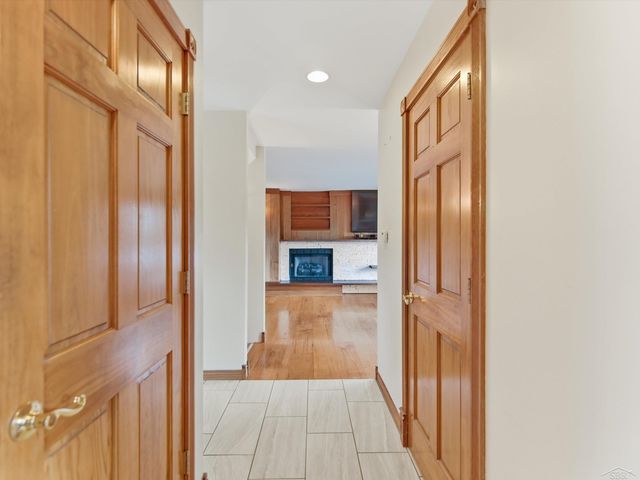 3172 Pine Tree Court, Waterford Twp, MI 48329