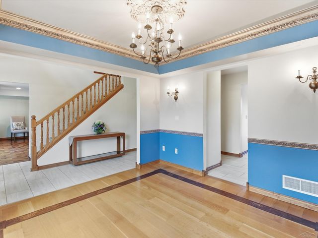 3172 Pine Tree Court, Waterford Twp, MI 48329