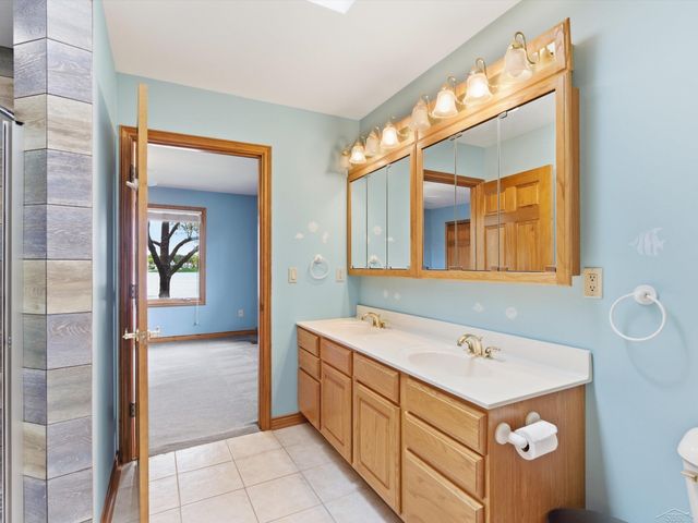 3172 Pine Tree Court, Waterford Twp, MI 48329