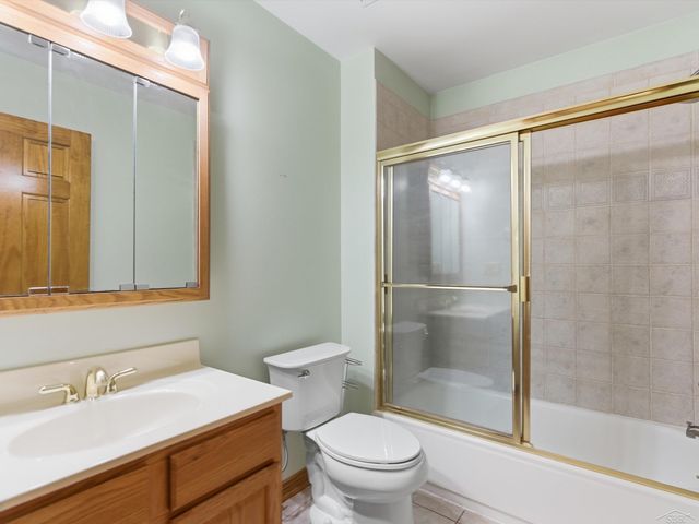 3172 Pine Tree Court, Waterford Twp, MI 48329