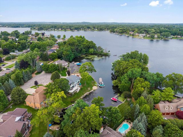 3172 Pine Tree Court, Waterford Twp, MI 48329
