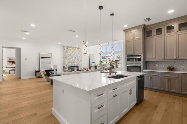 4401 ROCKLEDGE ROAD, Orlando, FL 32807