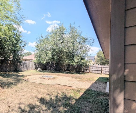 129 Park LN, San Marcos, TX 78666