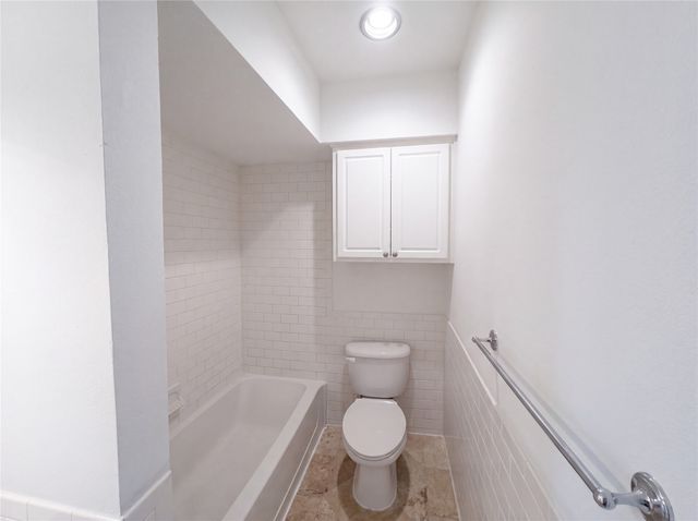 7734 Meadow Road 223, Dallas, TX 75230