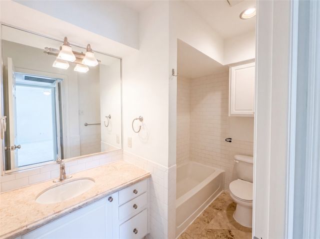 7734 Meadow Road 223, Dallas, TX 75230