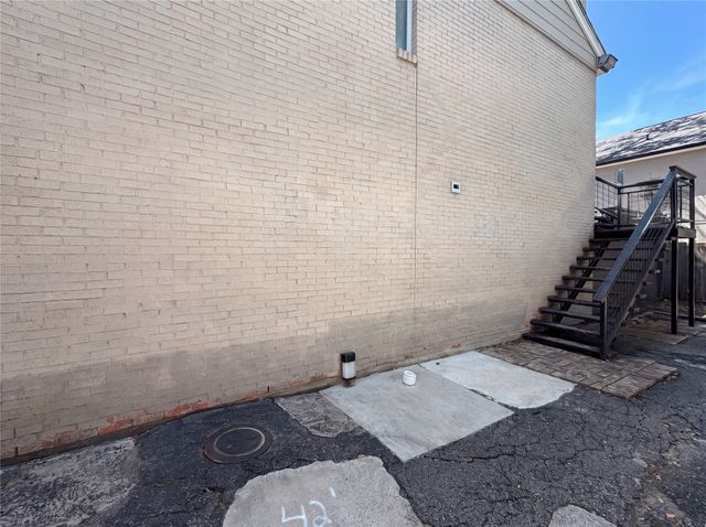 7734 Meadow Road 223, Dallas, TX 75230