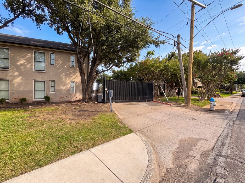 7734 Meadow Road 223, Dallas, TX 75230