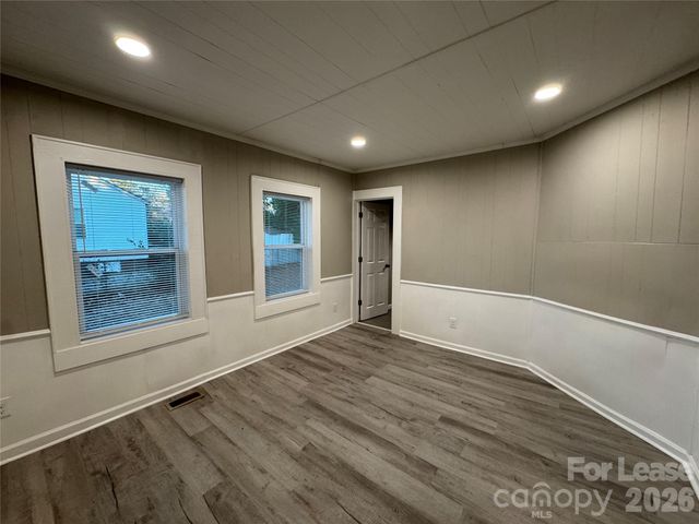 408 E 3rd Avenue, Gastonia, NC 28054