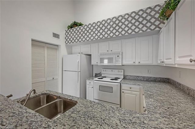 4122 Residence DR 119, Fort Myers, FL 33901