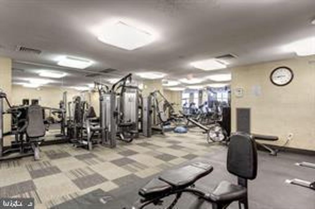 Image 26 of property listing at 10401 GROSVENOR PL #324, Rockville, MD 20852