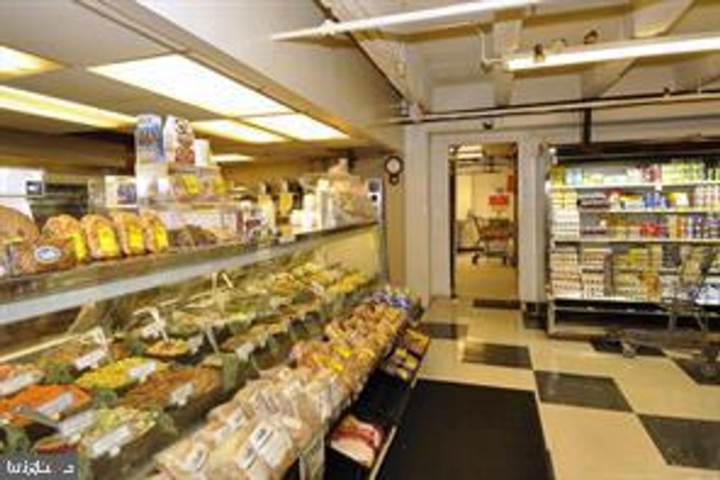 Image 31 of property listing at 10401 GROSVENOR PL #324, Rockville, MD 20852