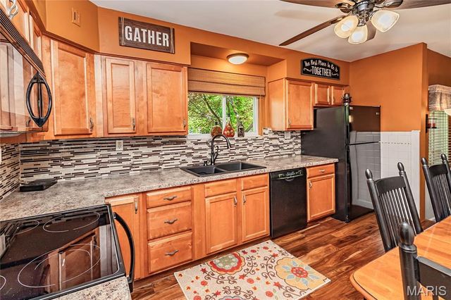 11834 Tescord Drive, St Louis, MO 63128