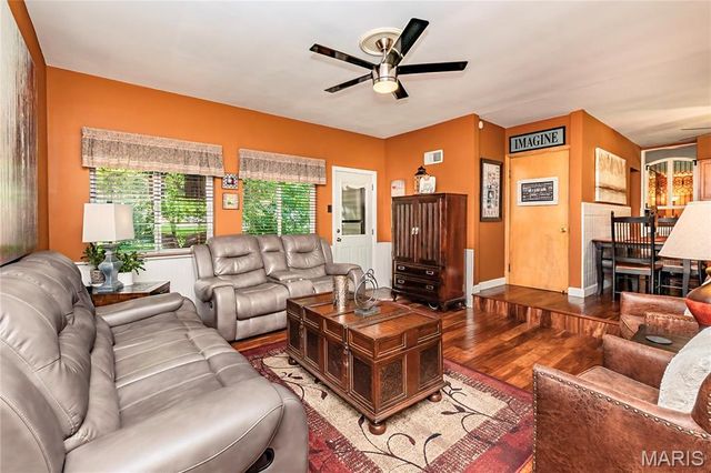 11834 Tescord Drive, St Louis, MO 63128
