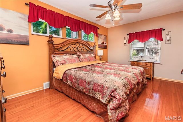 11834 Tescord Drive, St Louis, MO 63128