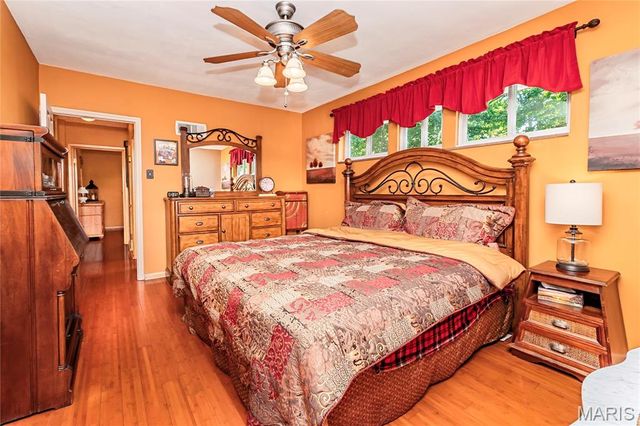 11834 Tescord Drive, St Louis, MO 63128