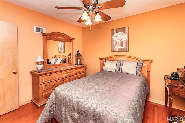 11834 Tescord Drive, St Louis, MO 63128