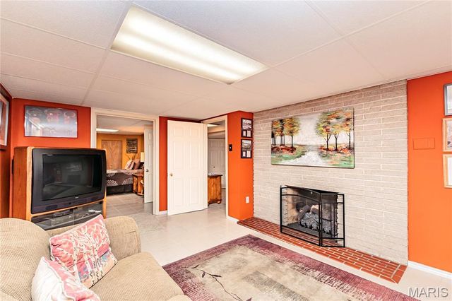 11834 Tescord Drive, St Louis, MO 63128