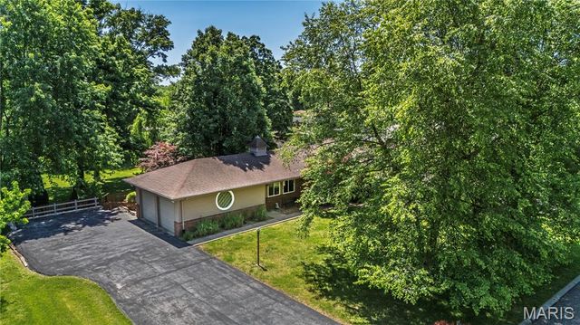 11834 Tescord Drive, St Louis, MO 63128