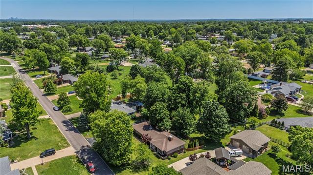11834 Tescord Drive, St Louis, MO 63128