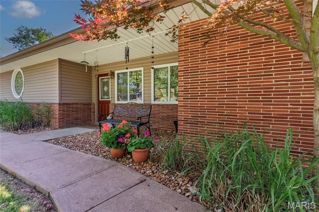 11834 Tescord Drive, St Louis, MO 63128