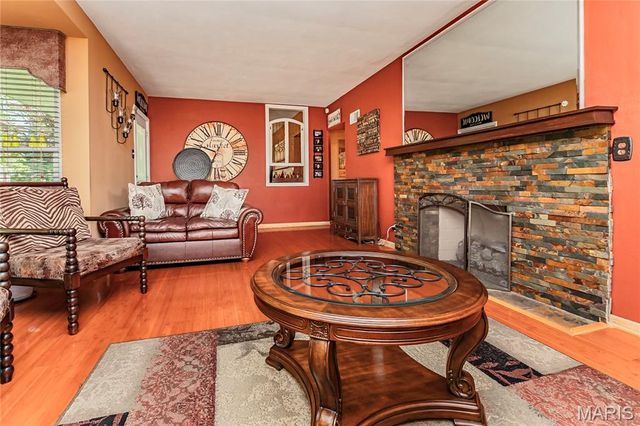 11834 Tescord Drive, St Louis, MO 63128