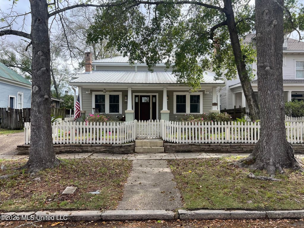 1116 32nd Avenue, Gulfport, MS 39507