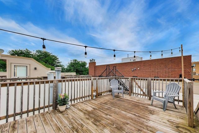 2555 W Moffat Street D, Chicago, IL 60647