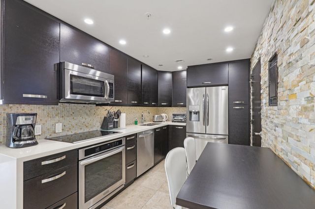 5601 Collins Avenue 1716, Miami Beach, FL 33140