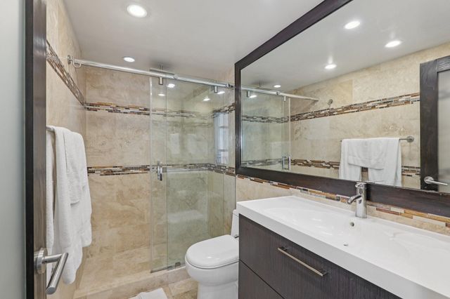 5601 Collins Avenue 1716, Miami Beach, FL 33140