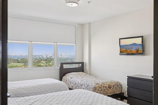 5601 Collins Avenue 1716, Miami Beach, FL 33140