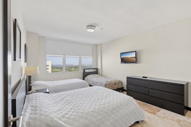 5601 Collins Avenue 1716, Miami Beach, FL 33140