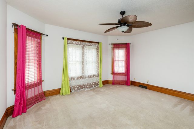 1807 Walnut Street, Granger, IA 50109