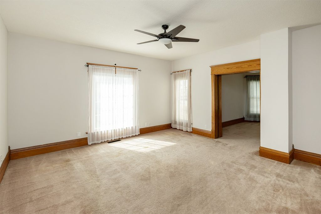 1807 Walnut Street, Granger, IA 50109