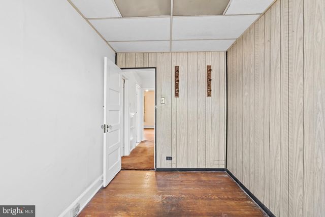 242 HENLEY RD, Wynnewood, PA 19096