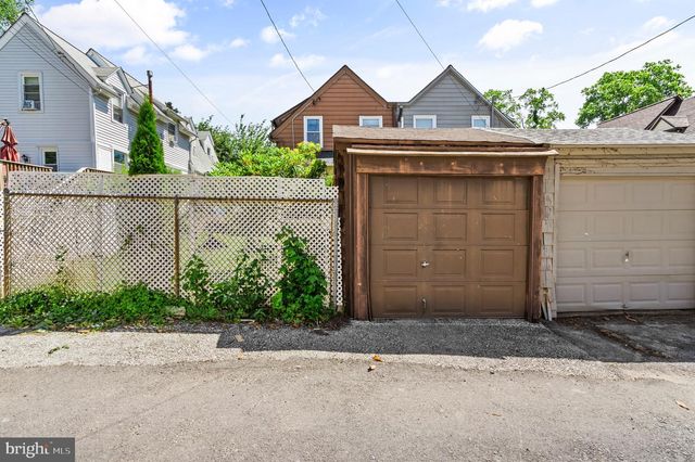 242 HENLEY RD, Wynnewood, PA 19096