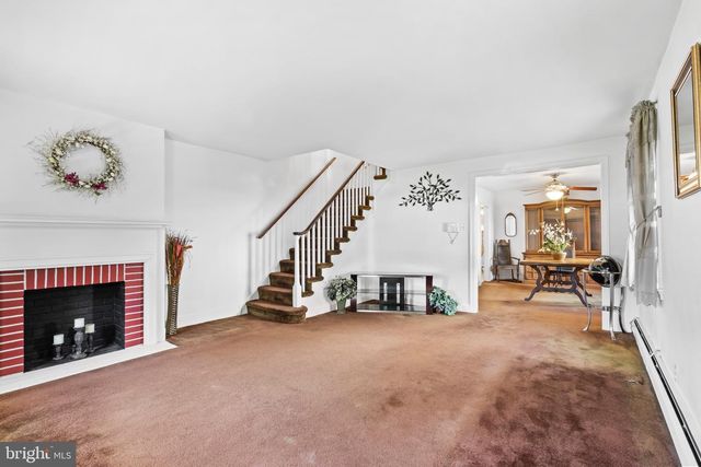 242 HENLEY RD, Wynnewood, PA 19096