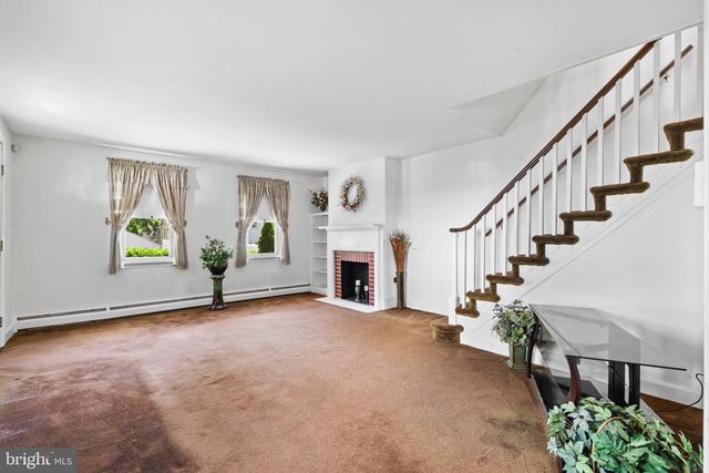 242 HENLEY RD, Wynnewood, PA 19096