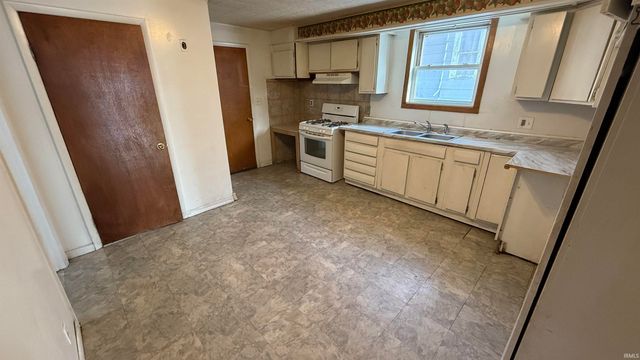 1324 George Street, Logansport, IN 46947